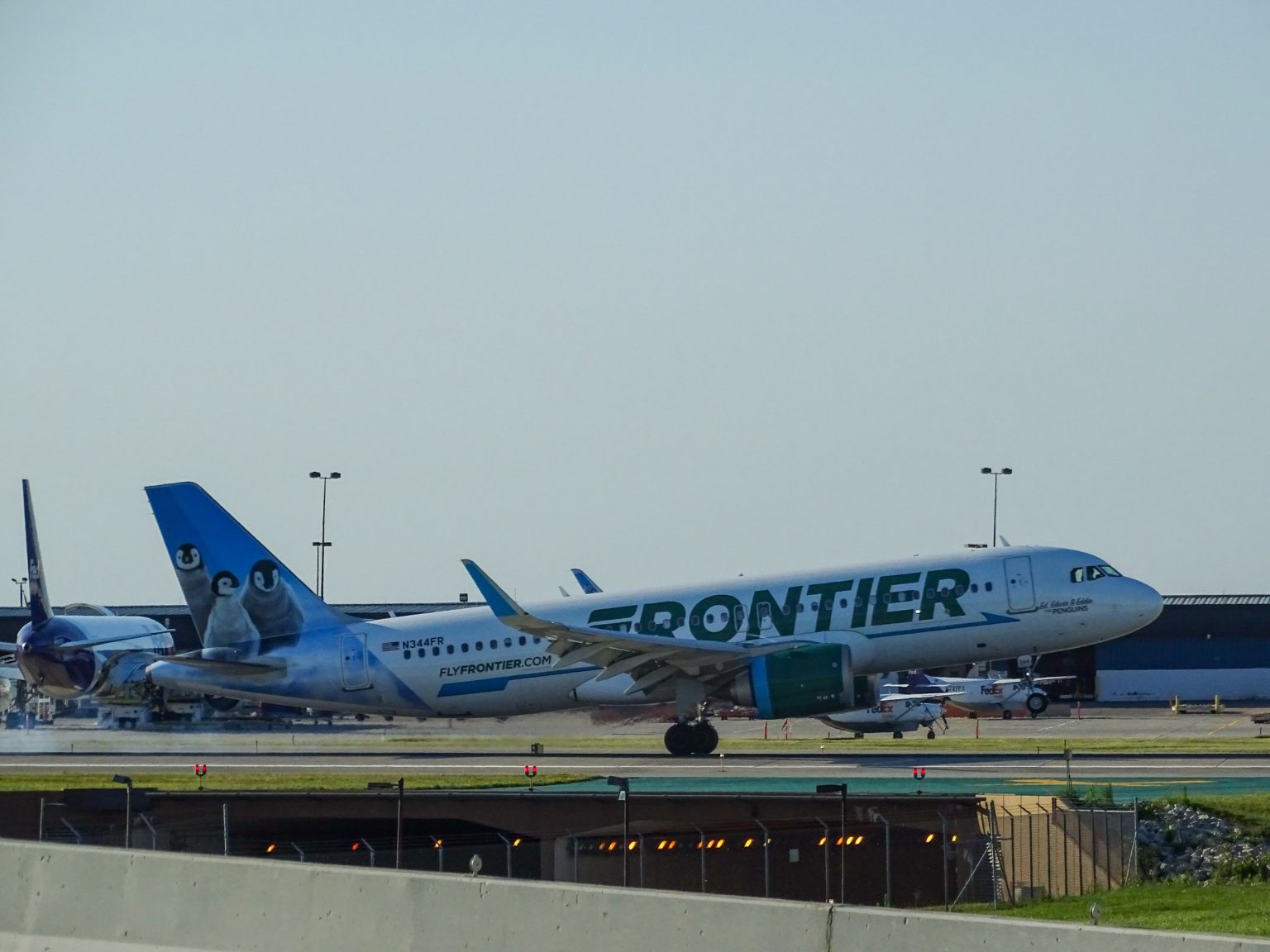 Frontier Airlines To Establish New Bases In Tampa And Atlanta - Track ...