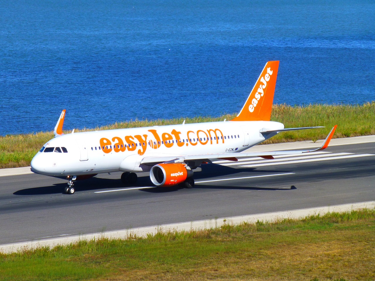 easyJet